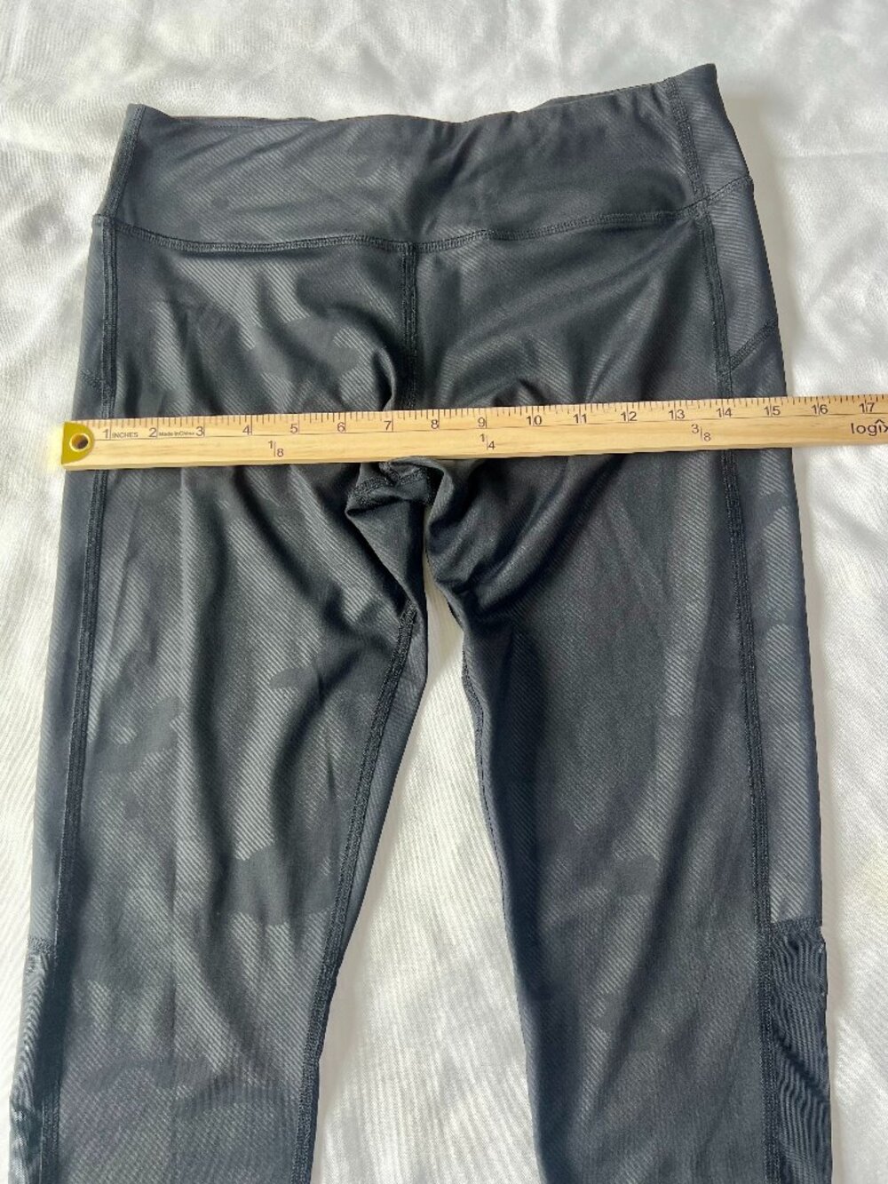 Varley Capri Leggings Womens Black Camo Mesh Cutouts Athletic Pants Size M - Picture 13 of 15